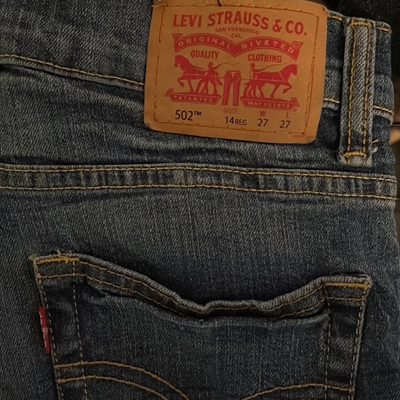 Boys Levi jeans - Picture 2 of 3